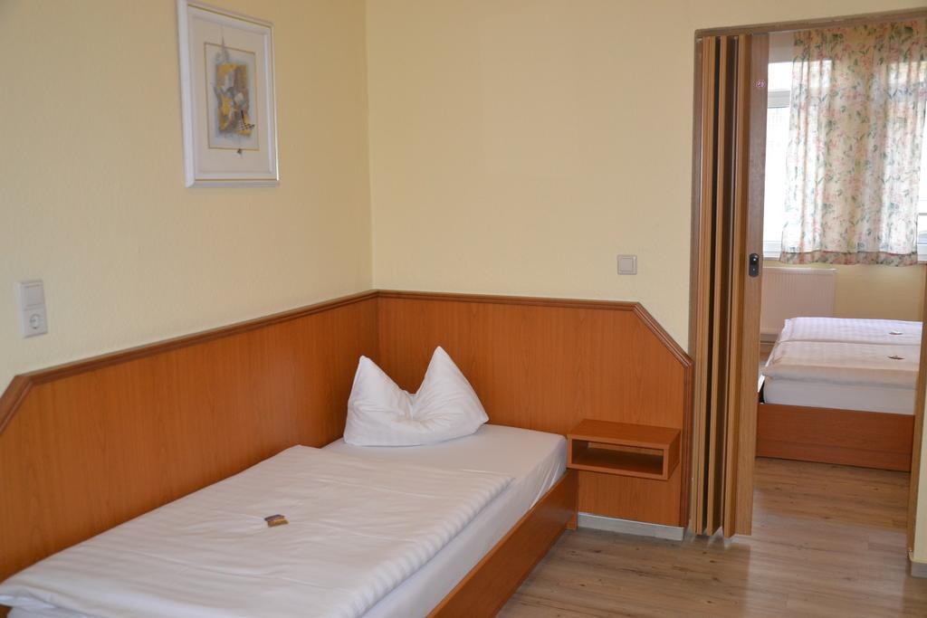 Hotel Thueringer Hof Йена Стая снимка
